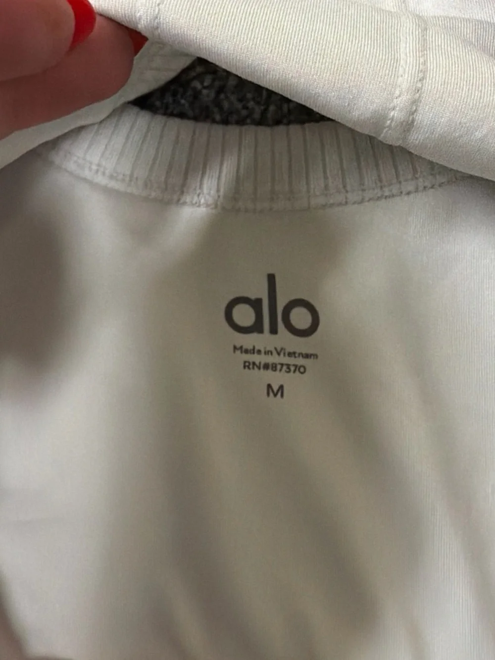 ALO Yoga bra in Off-White - Picture 2 of 4